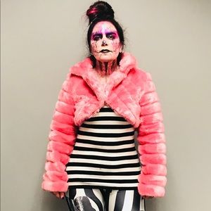 Meet your Posher, Crystal